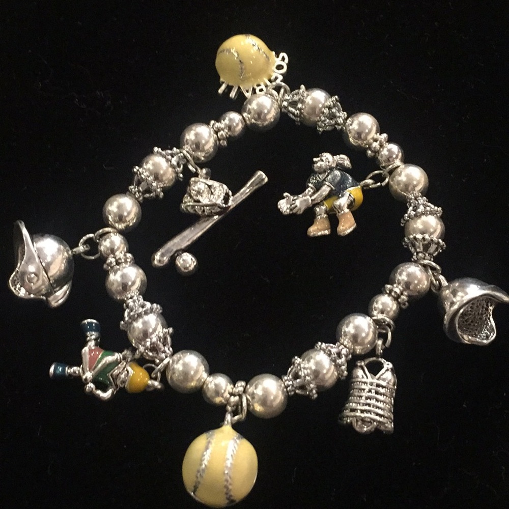 New stretch Softball theme Bracelet - Picture 2 of 2